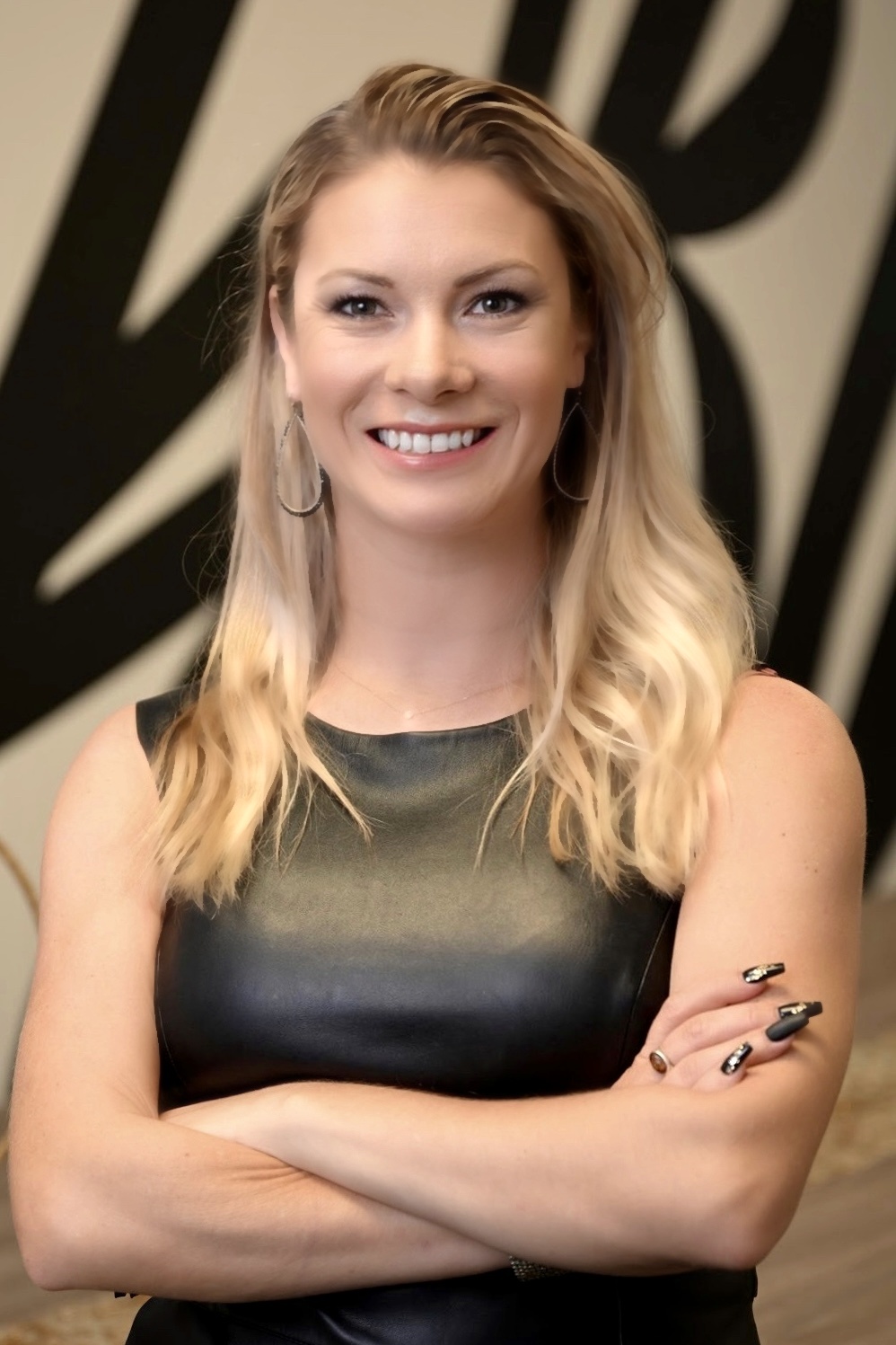 Amber Ludwinek, Broker/Owner